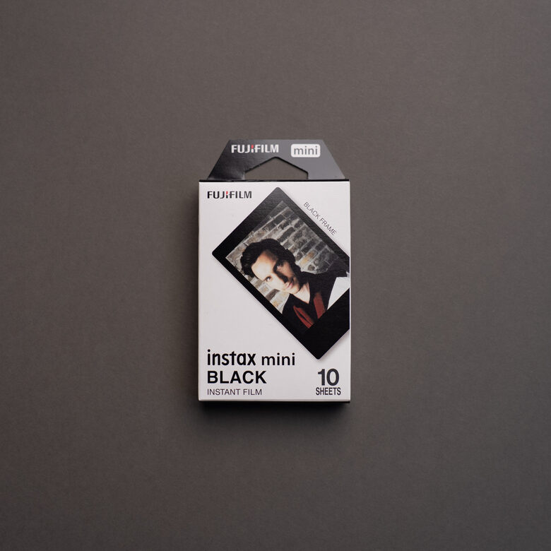 Momentfoto filmiņa Fujifilm Instax Mini Black Instant 10x1