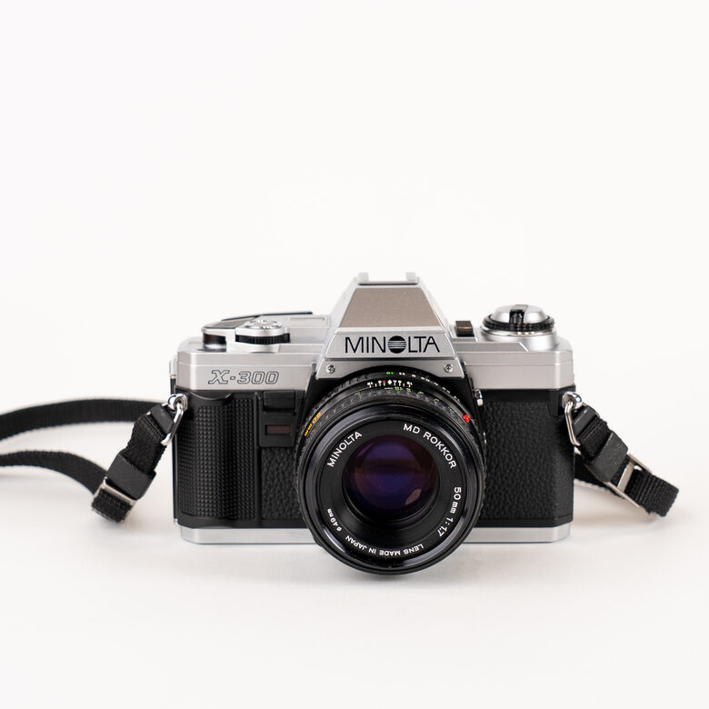 MINOLTA X-300 + 50mm f/1.7