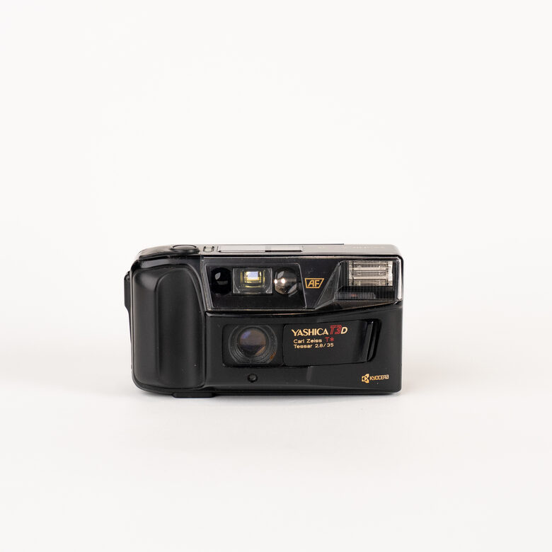 Yashica T3D *C*