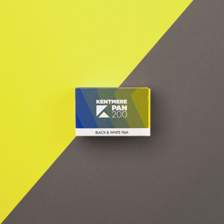 35mm melnbaltā filmiņa KENTMERE PAN 200/36