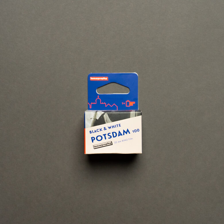 35mm melnbaltā filmiņa LOMOGRAPHY POTSDAM 100/36 - exp 09/25