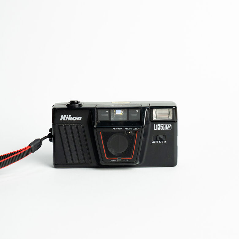 Nikon L135AF