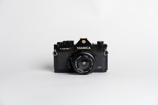 Yashica TL Electro-X ITS + 28mm f/2.8