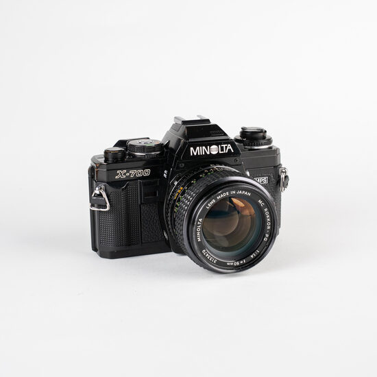 MINOLTA X-700 + 50mm f/1.4