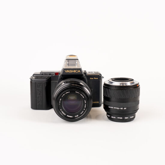 Yashica 230-AF + divi objektīvi